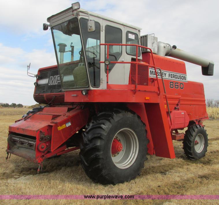 image for item A8664 1983 Massey-Ferguson 860 combine