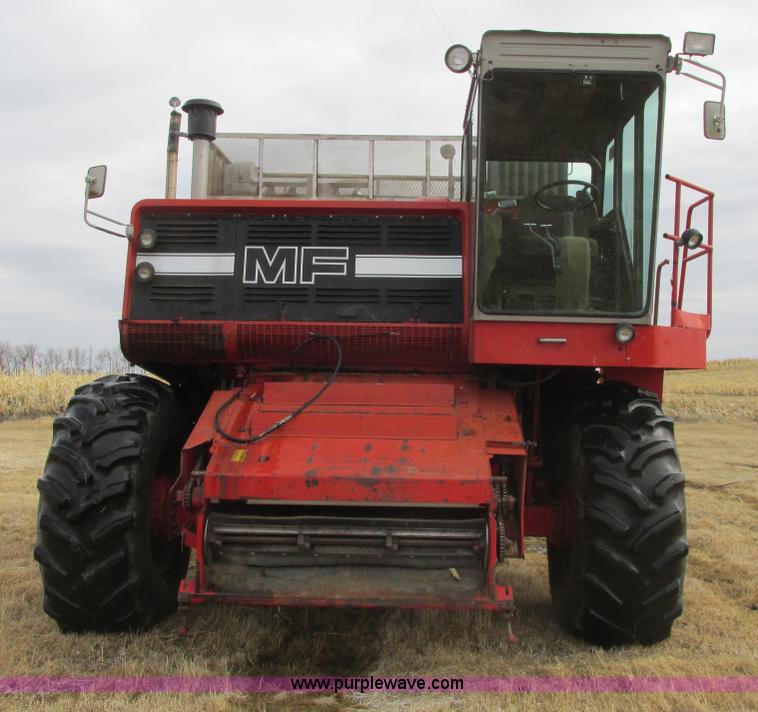image for item A8664 1983 Massey-Ferguson 860 combine