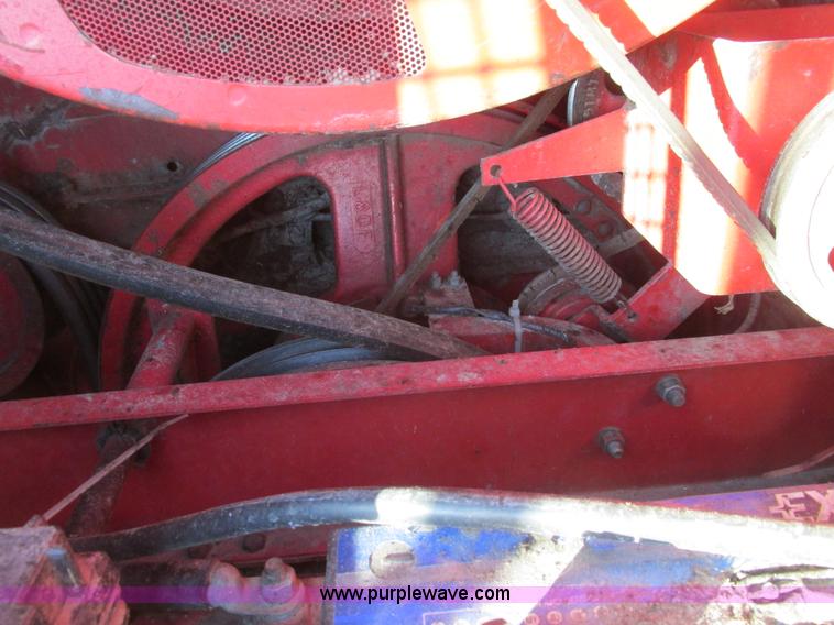 image for item A8664 1983 Massey-Ferguson 860 combine