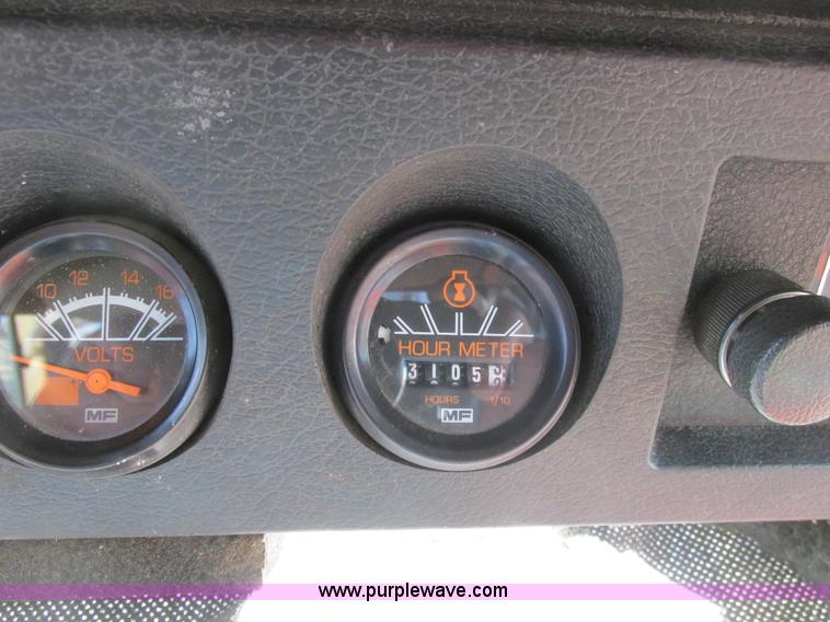 image for item A8664 1983 Massey-Ferguson 860 combine