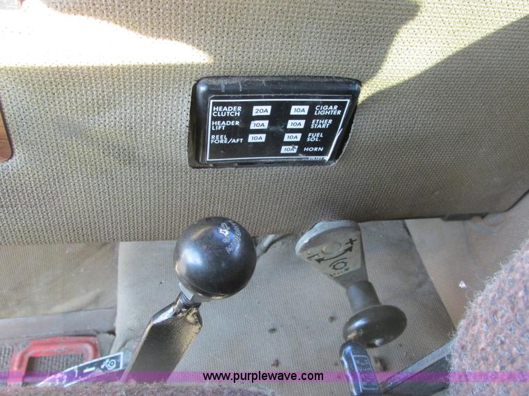 image for item A8664 1983 Massey-Ferguson 860 combine