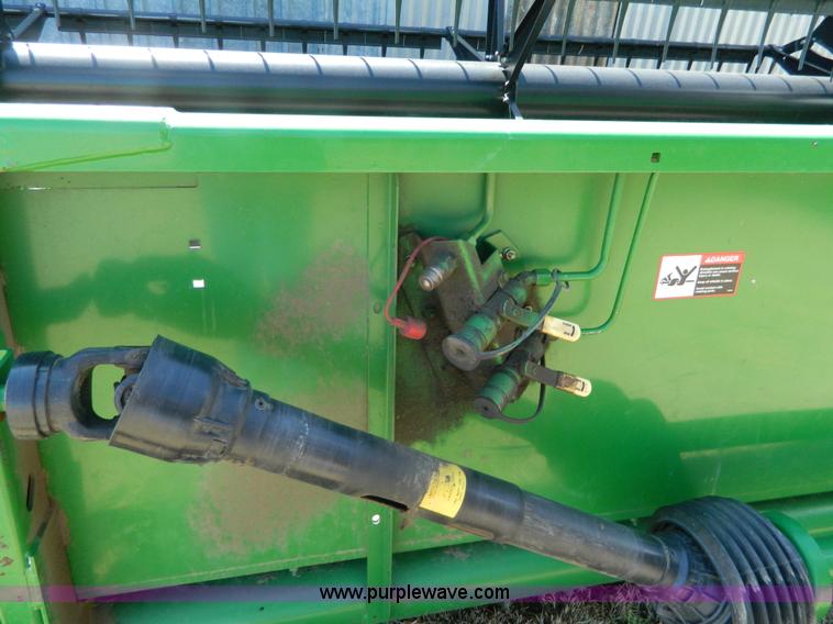 image for item AQ9483 2002 John Deere 925F flex platform head