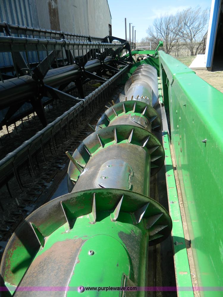 image for item AQ9483 2002 John Deere 925F flex platform head