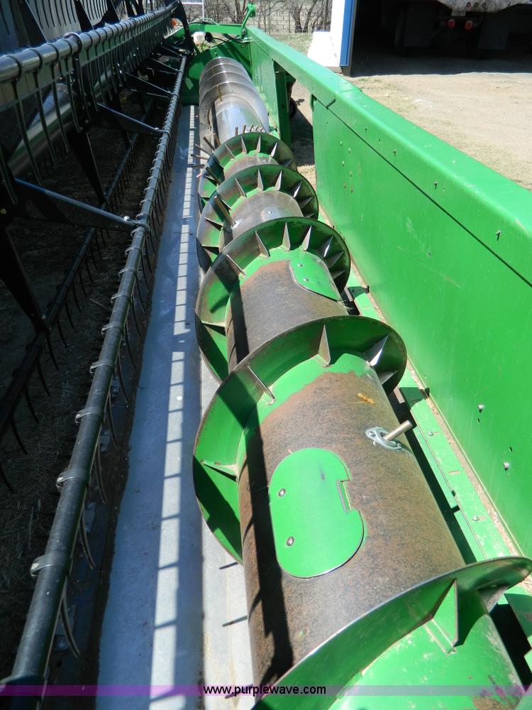 image for item AQ9483 2002 John Deere 925F flex platform head