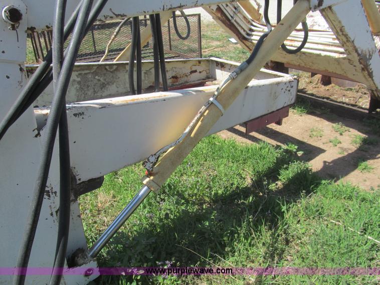 image for item AQ9838 Great Bend 800 Work-Master loader