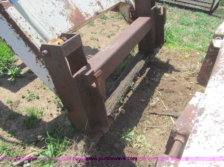 image for item AQ9838 Great Bend 800 Work-Master loader