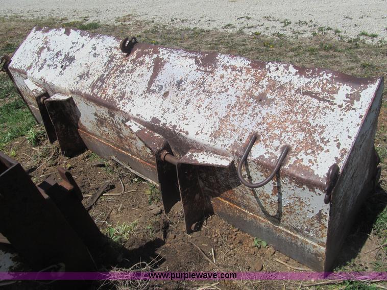 image for item AQ9838 Great Bend 800 Work-Master loader