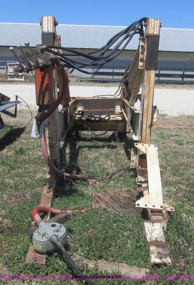 image for item AQ9839 Great Bend 800 Hi-Master loader