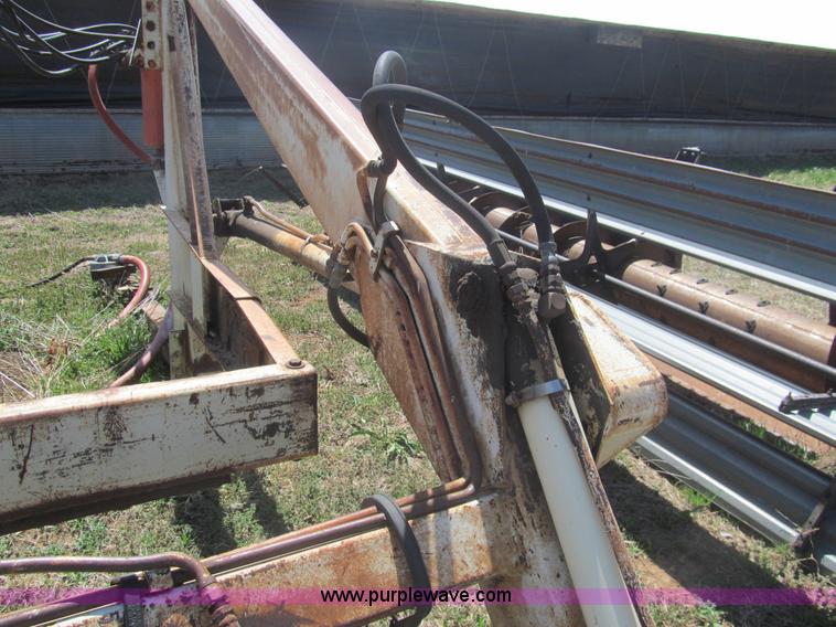 image for item AQ9839 Great Bend 800 Hi-Master loader