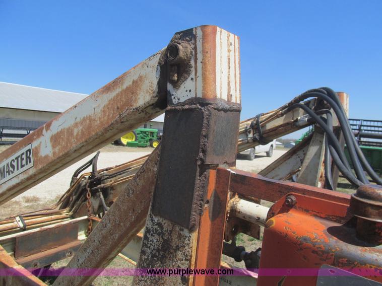 image for item AQ9839 Great Bend 800 Hi-Master loader