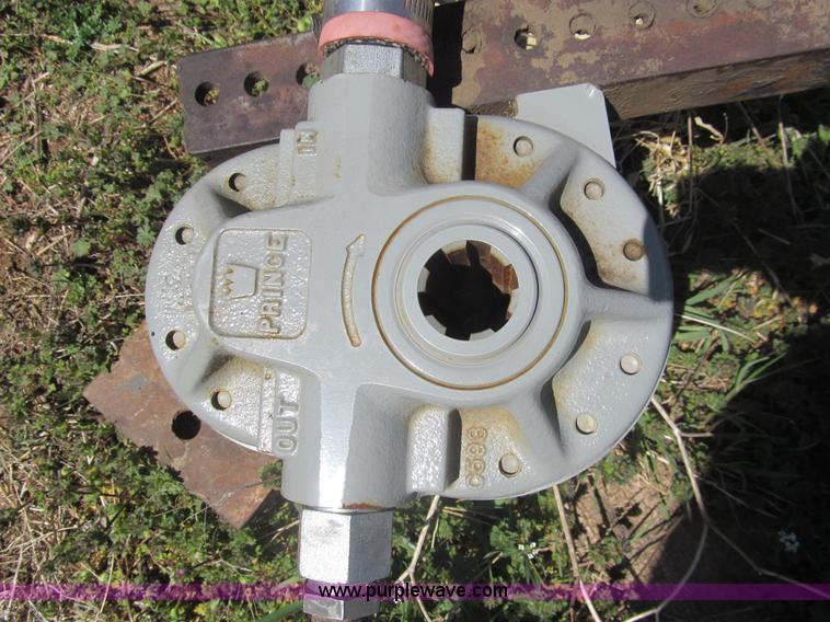 image for item AQ9839 Great Bend 800 Hi-Master loader