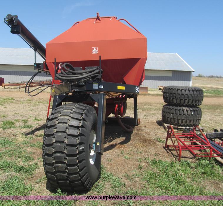 image for item AQ9844 AGCO White SC144 seed cart
