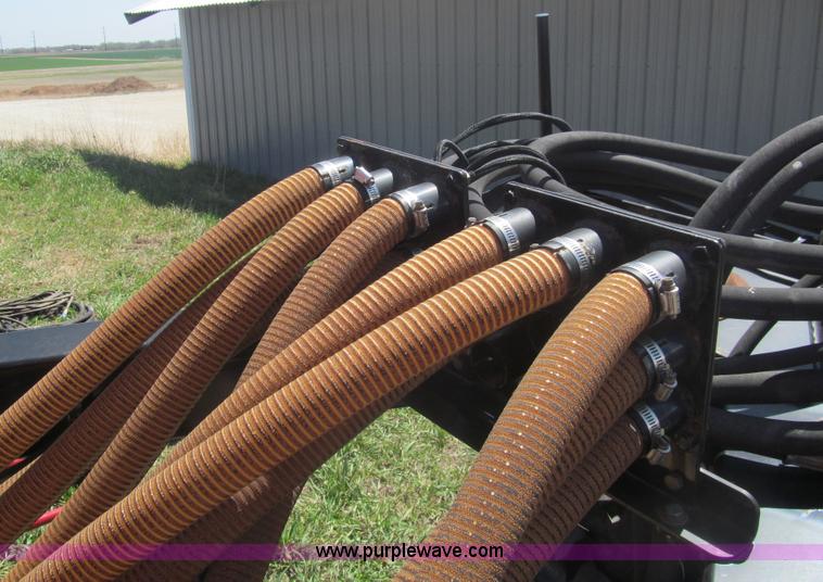 image for item AQ9844 AGCO White SC144 seed cart