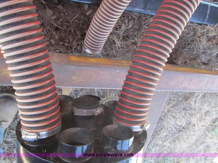 image for item AQ9844 AGCO White SC144 seed cart