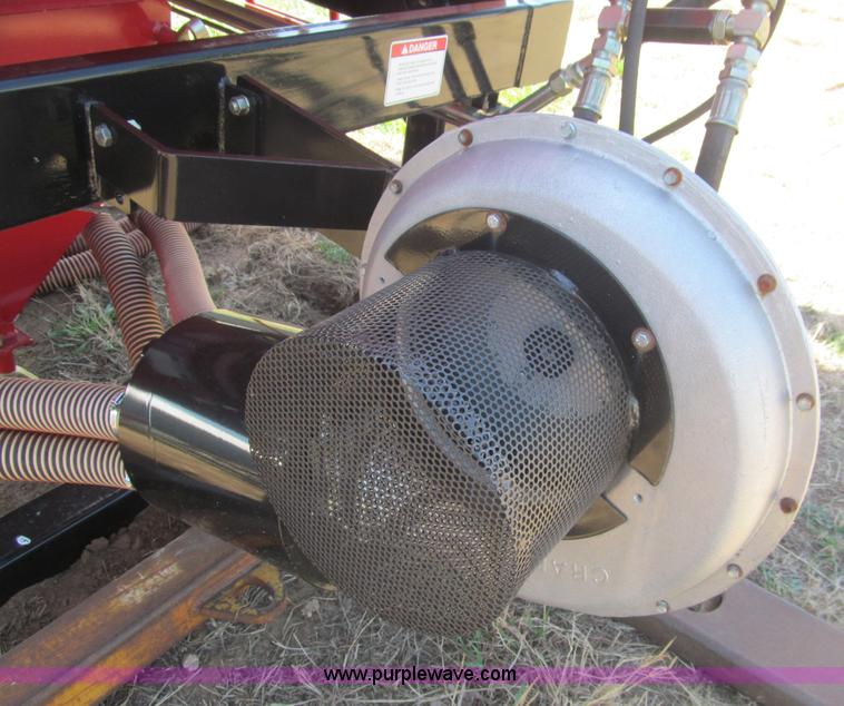 image for item AQ9844 AGCO White SC144 seed cart