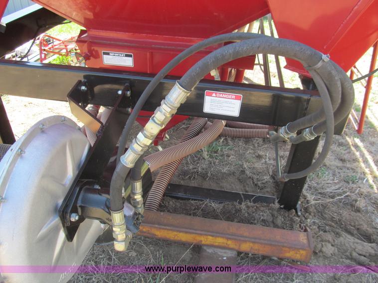 image for item AQ9844 AGCO White SC144 seed cart