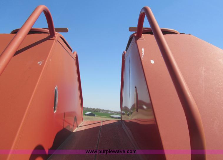 image for item AQ9844 AGCO White SC144 seed cart