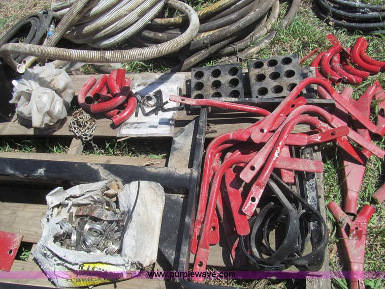 image for item AQ9844 AGCO White SC144 seed cart