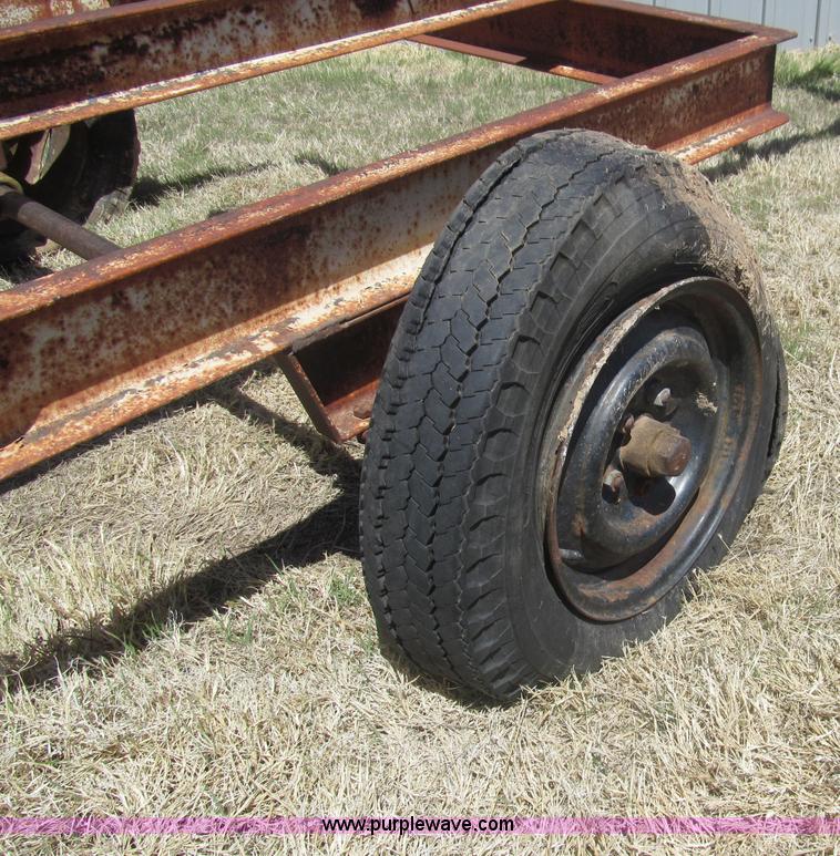 image for item AQ9848 20' header trailer