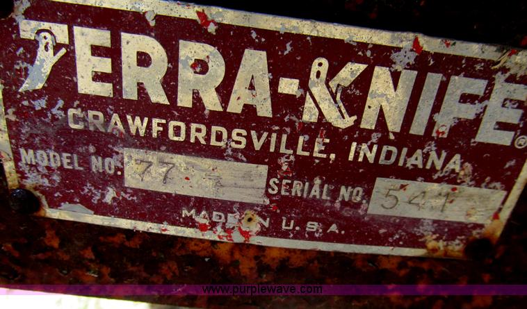 image for item AQ9849 Terra-Knife 19' header trailer