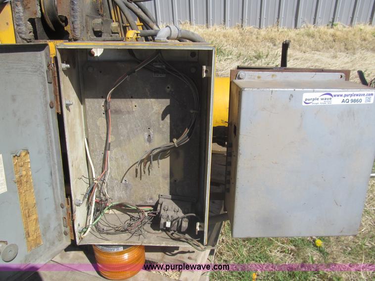 image for item AQ9860 Louden five ton hoist