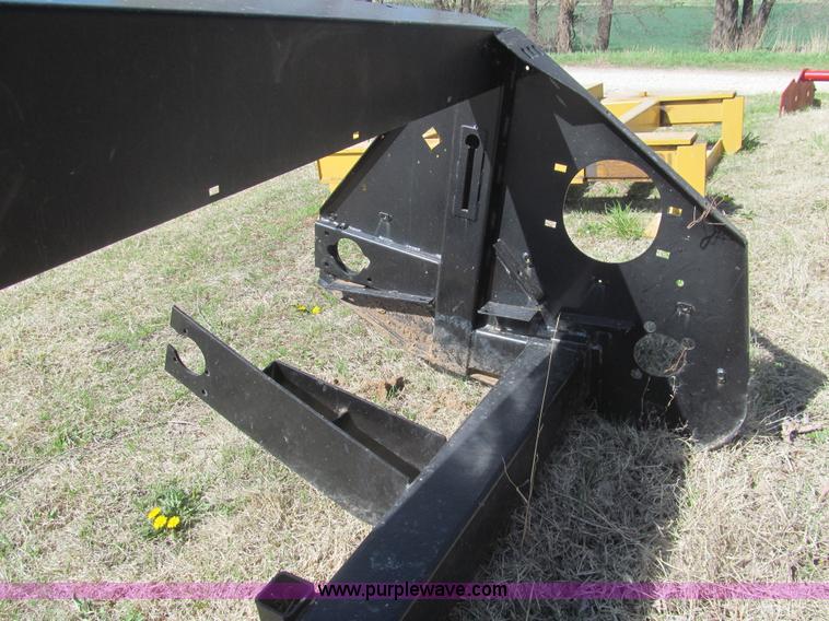 image for item AQ9861 Corn head frame