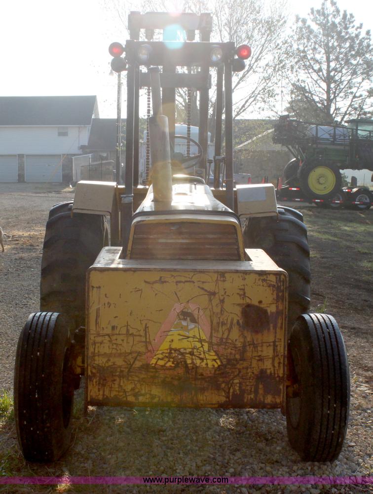 image for item B8409 Massey-Ferguson H50 rough terrain forklift