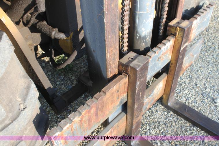 image for item B8409 Massey-Ferguson H50 rough terrain forklift