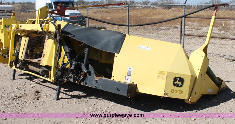image for item C3814 2007 John Deere 678 rotary forage head