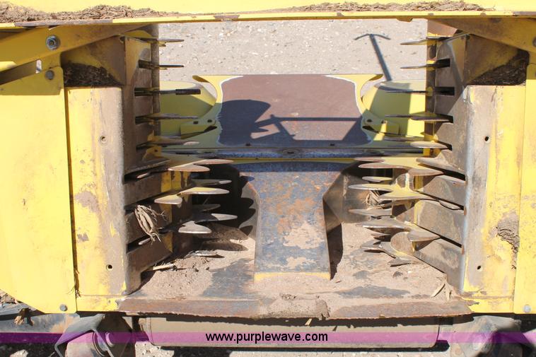image for item C3814 2007 John Deere 678 rotary forage head