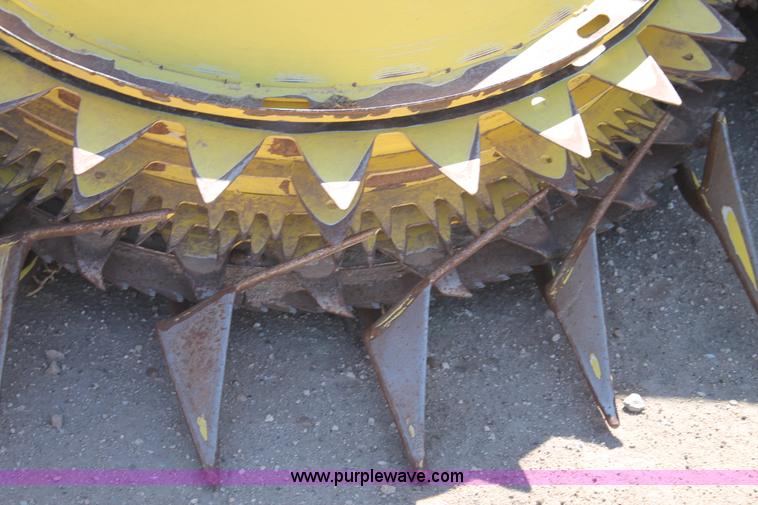 image for item C3814 2007 John Deere 678 rotary forage head