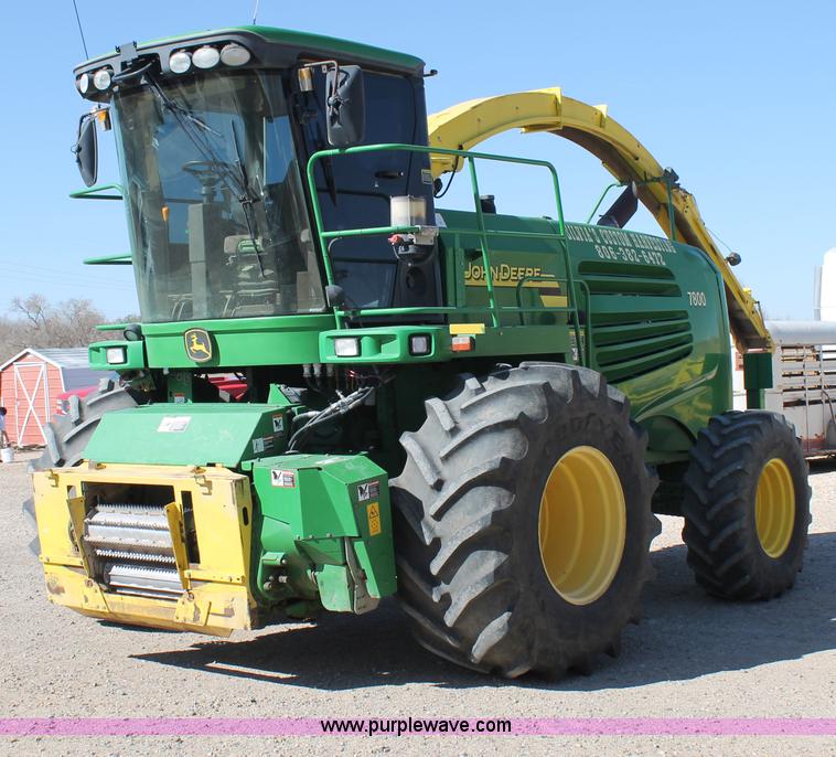 image for item C3816 2007 John Deere 7800 forage harvester