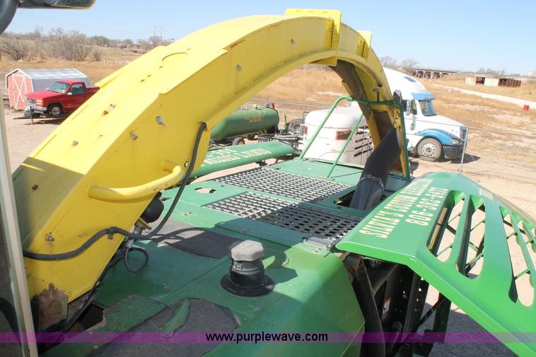 image for item C3816 2007 John Deere 7800 forage harvester
