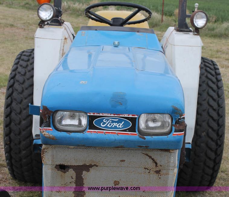 image for item C3827 1994 Ford 1620HST tractor