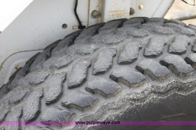 image for item C3827 1994 Ford 1620HST tractor