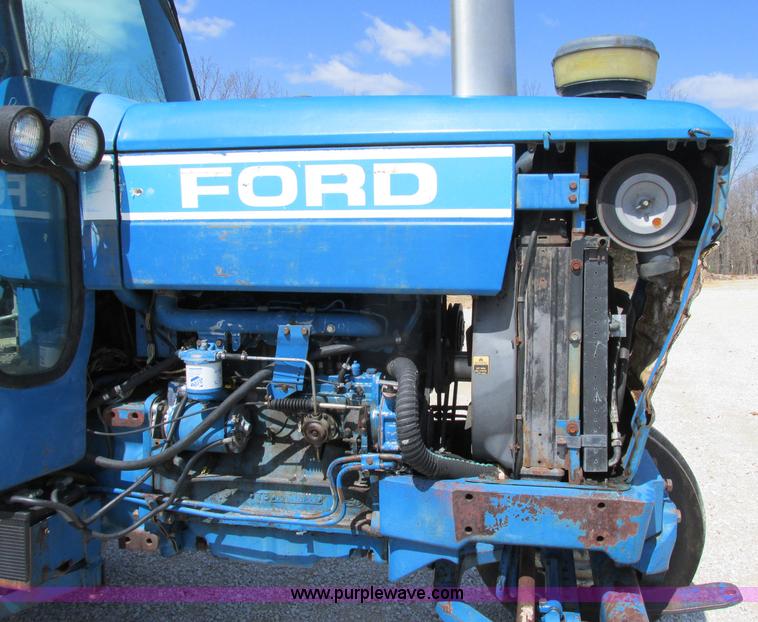 image for item D3957 1982 Ford 7710 tractor