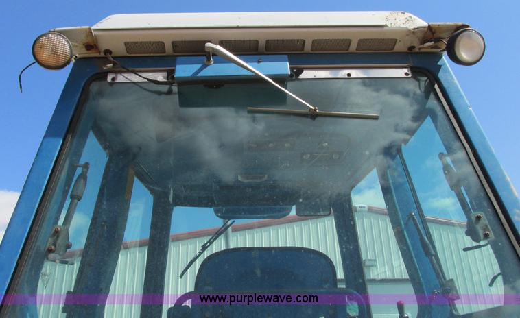 image for item D3957 1982 Ford 7710 tractor