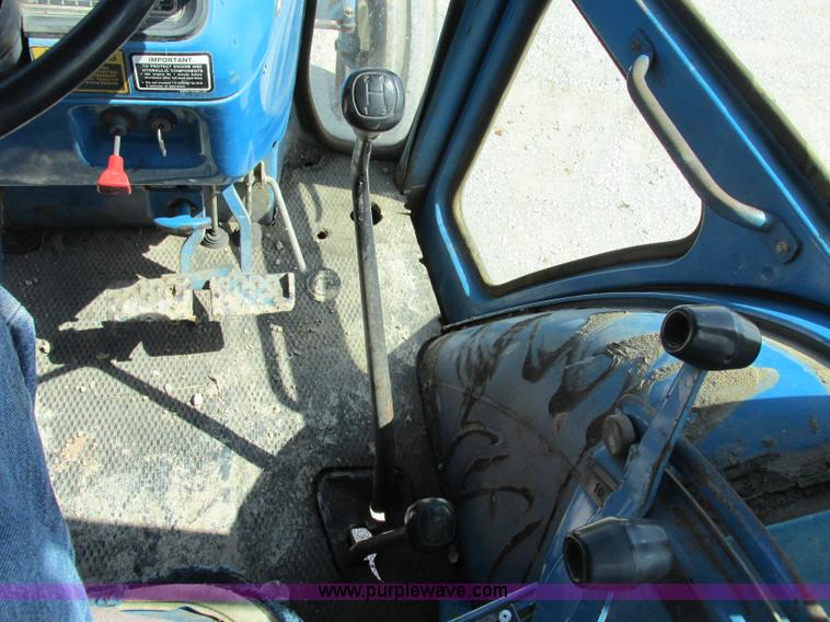 image for item D3957 1982 Ford 7710 tractor