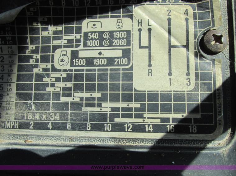 image for item D3957 1982 Ford 7710 tractor