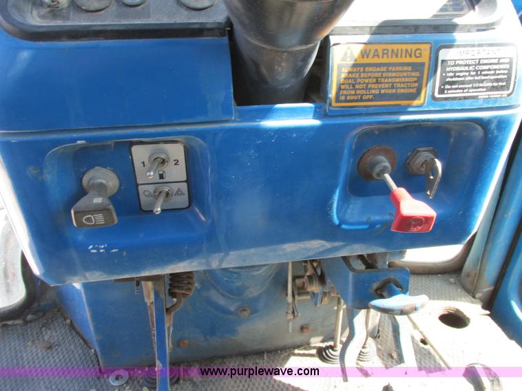 image for item D3957 1982 Ford 7710 tractor