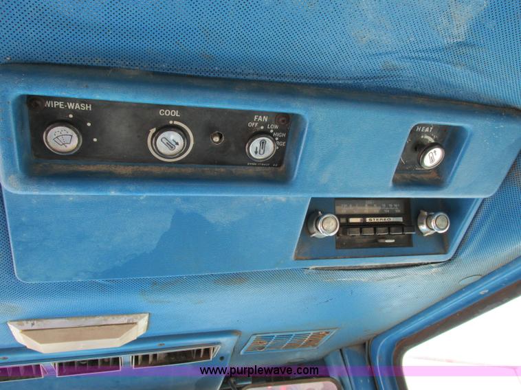 image for item D3957 1982 Ford 7710 tractor