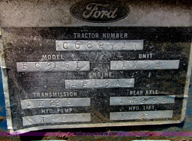 image for item D3957 1982 Ford 7710 tractor