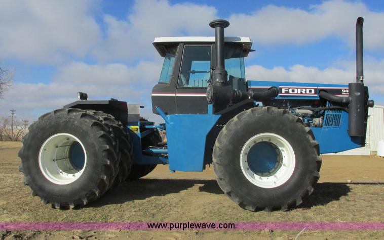 image for item E5441 1993 Ford 946 Versatile 4WD tractor