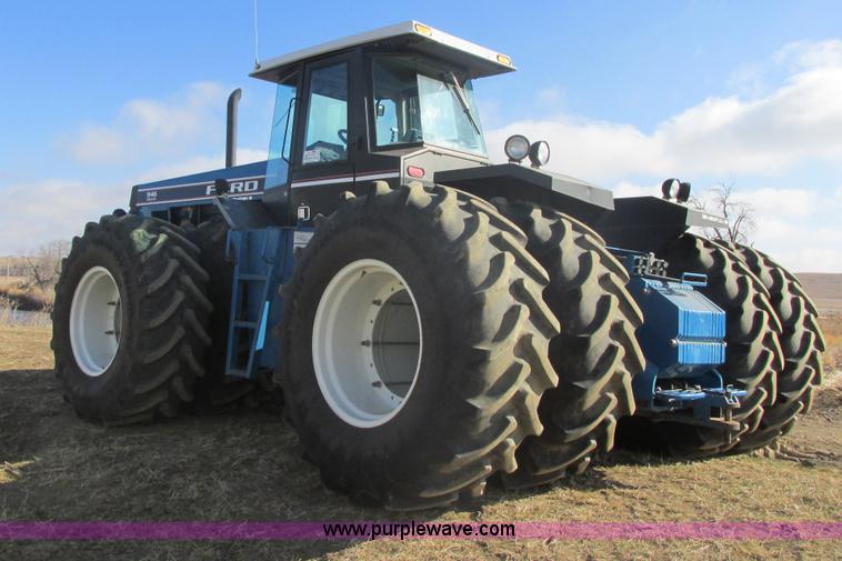 image for item E5441 1993 Ford 946 Versatile 4WD tractor