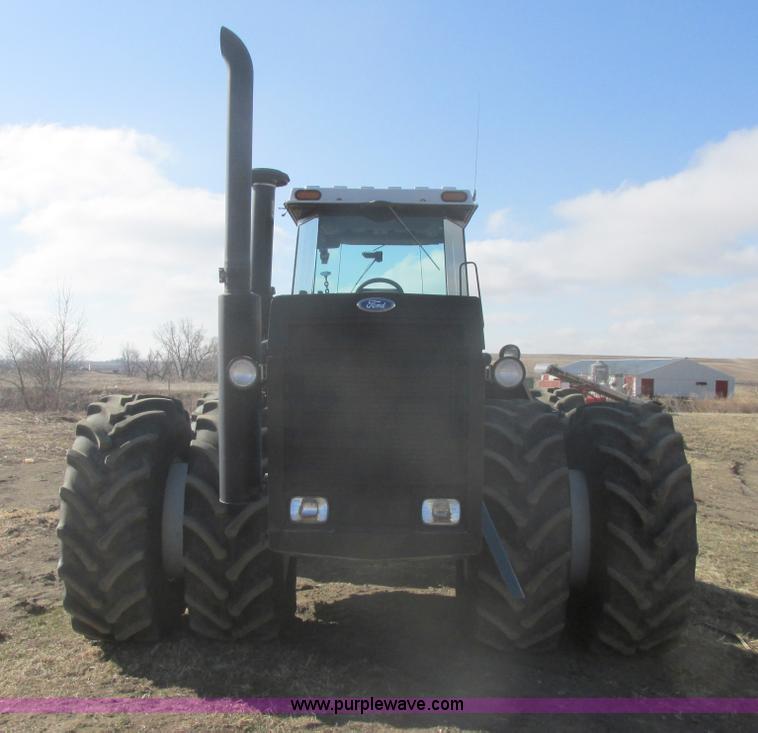 image for item E5441 1993 Ford 946 Versatile 4WD tractor