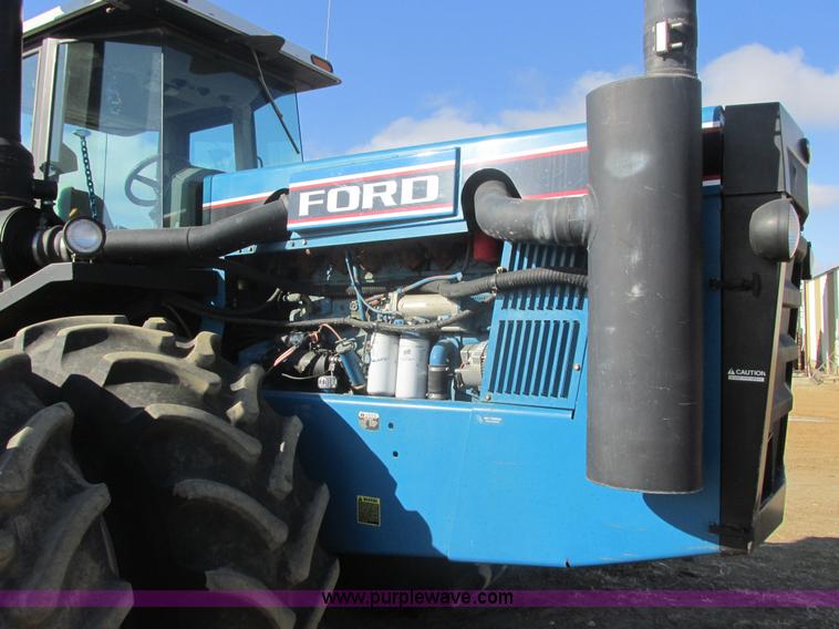 image for item E5441 1993 Ford 946 Versatile 4WD tractor