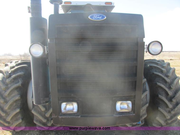 image for item E5441 1993 Ford 946 Versatile 4WD tractor