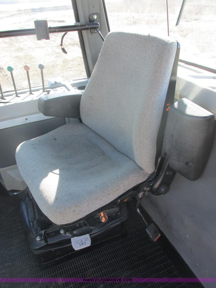 image for item E5441 1993 Ford 946 Versatile 4WD tractor