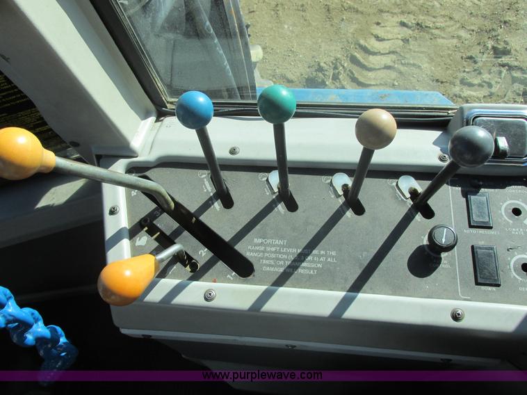 image for item E5441 1993 Ford 946 Versatile 4WD tractor