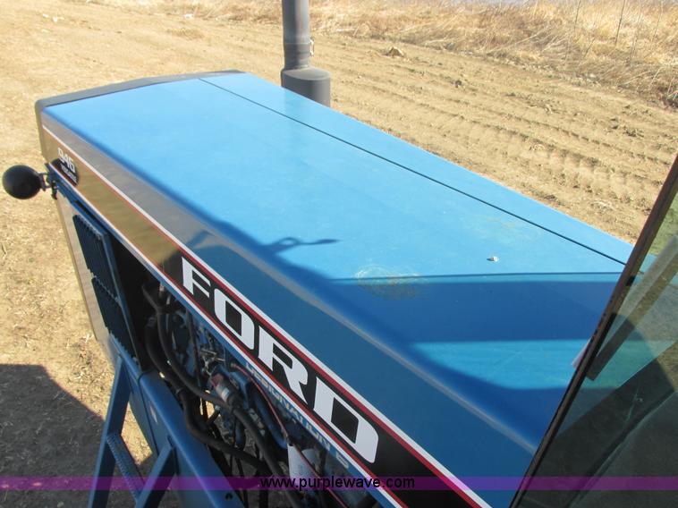 image for item E5441 1993 Ford 946 Versatile 4WD tractor